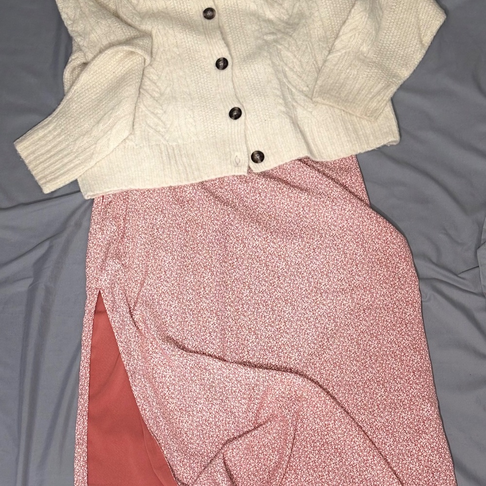 Women’s Button Up Sweater - Picture 2 of 2